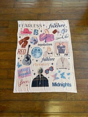 Fleece Taylor Swift Blanket 40x50”
New
